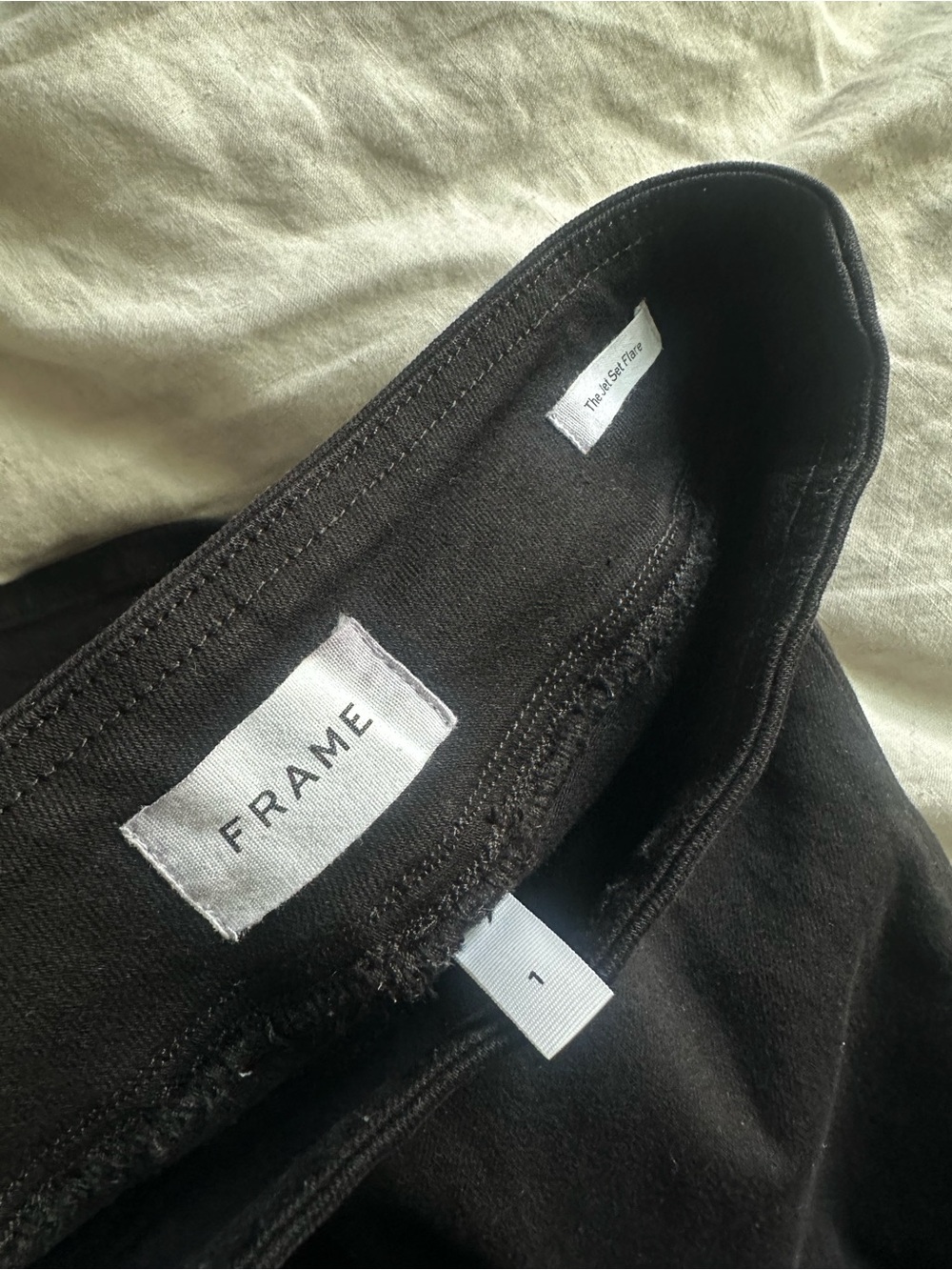 FRAME The Jet Set Flare Pants in Black